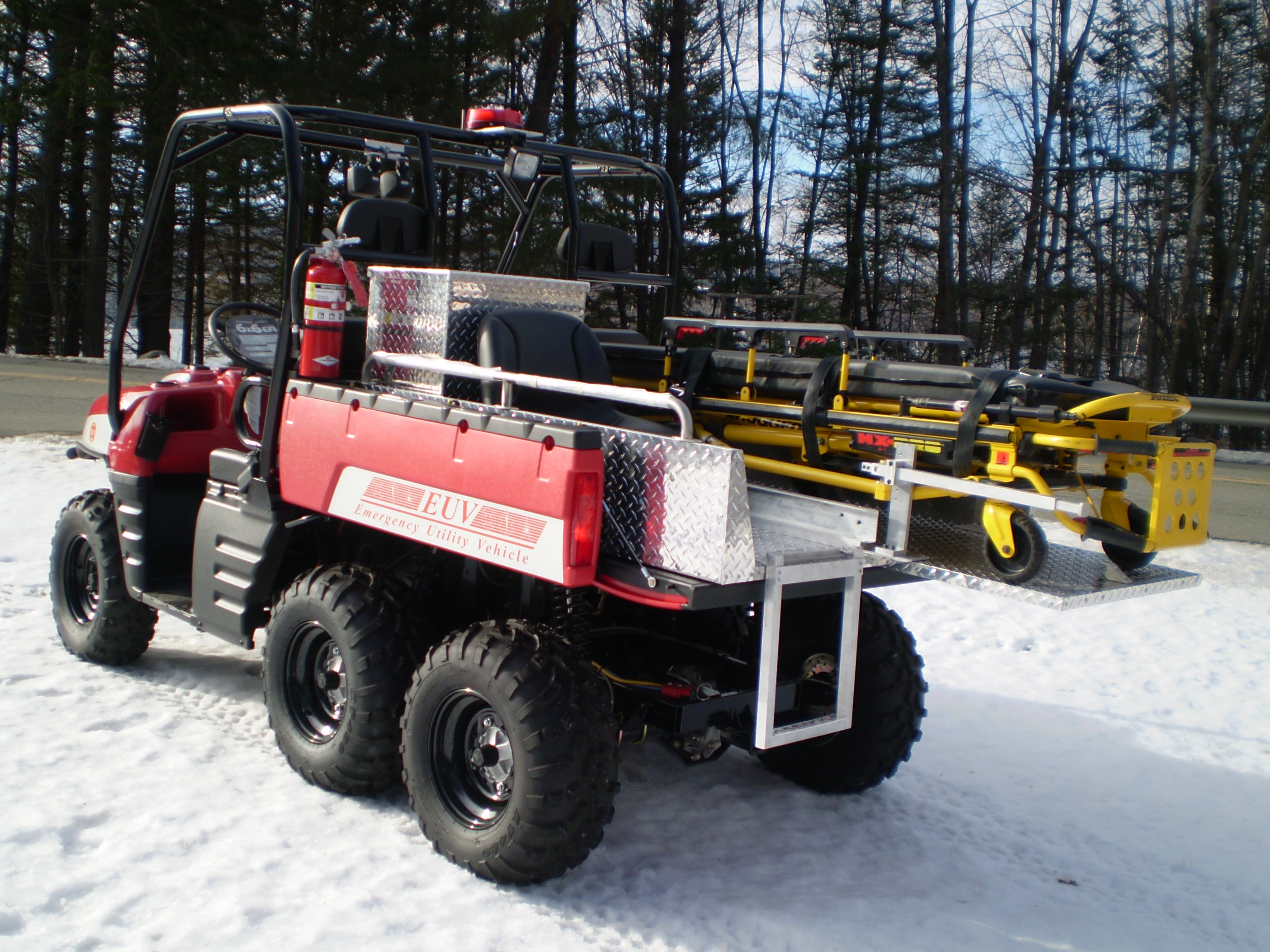 Emergency Rescue Skid Turns Utility Vehicles Into a “Mini Ambulance” Emergency Rescue Skid Turns Utility Vehicles Into a “Mini Ambulance”